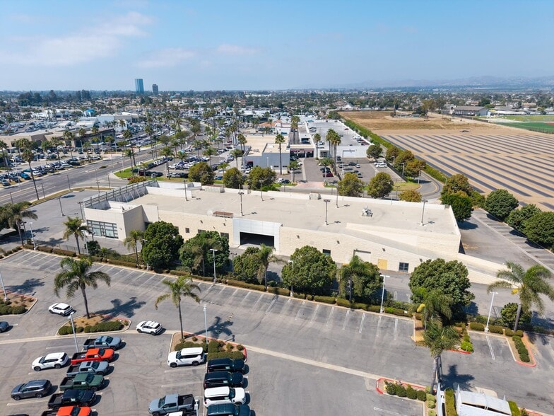 More Photos Of 1701 Auto Center Dr, Oxnard Auto Dealership For Sale