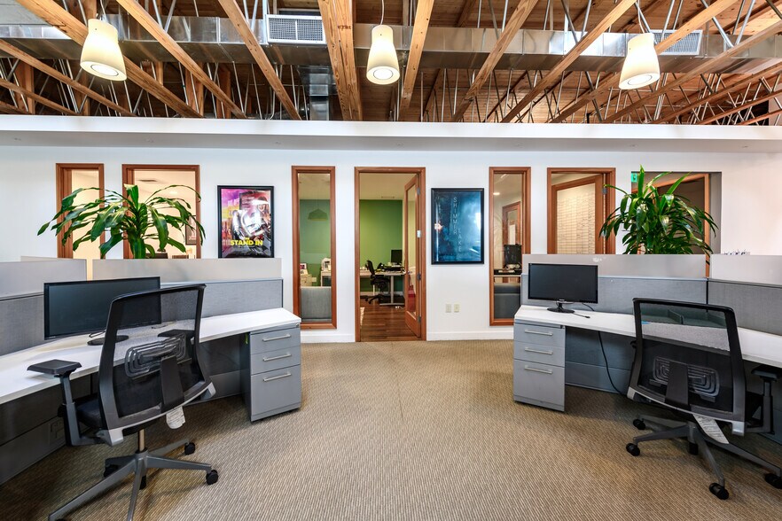 More Photos Of 923 Cole Ave, Los Angeles Loft Creative Space For Sale