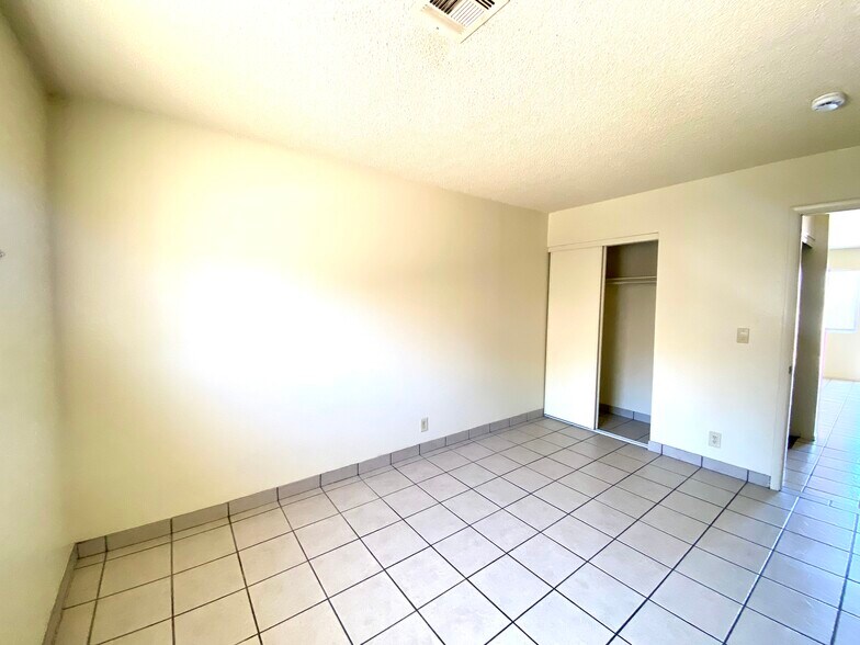 More Photos Of 1520 Henry Dr, Las Vegas Apartments For Sale