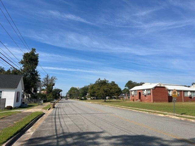 More Photos Of 372 E College Ave, Ashburn Office Residential For Sale