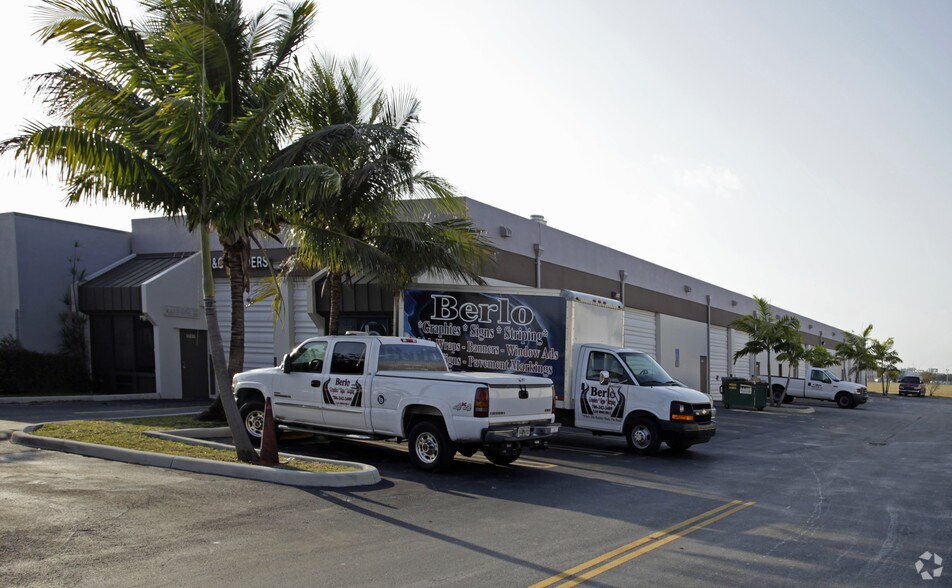 More Photos Of 10852 SW 188th St, Cutler Bay Warehouse For Lease