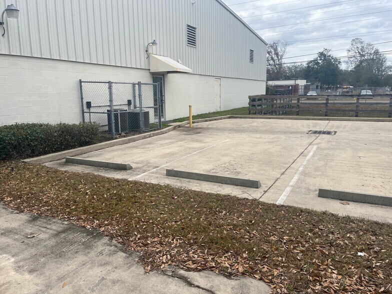 More Photos Of 4211 Highway Ave, Jacksonville Warehouse For Sale