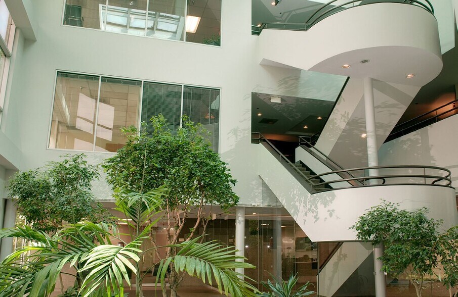 More Photos Of 9175 Guilford Rd, Columbia Medical For Lease