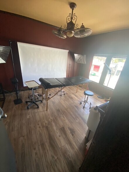 More Photos Of 7214-7218 Melrose Ave, Los Angeles Storefront Retail Office For Lease