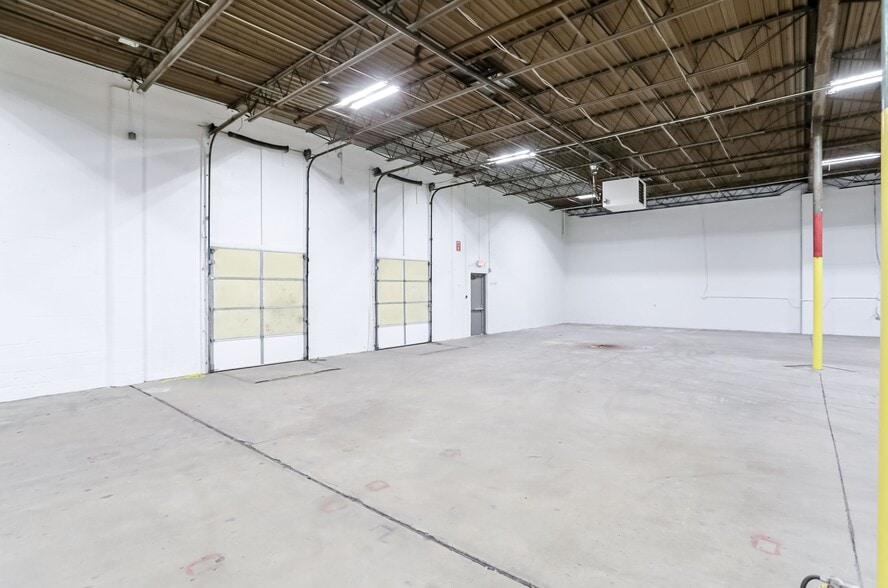 More Photos Of 2334 Production Dr, Indianapolis Warehouse For Lease