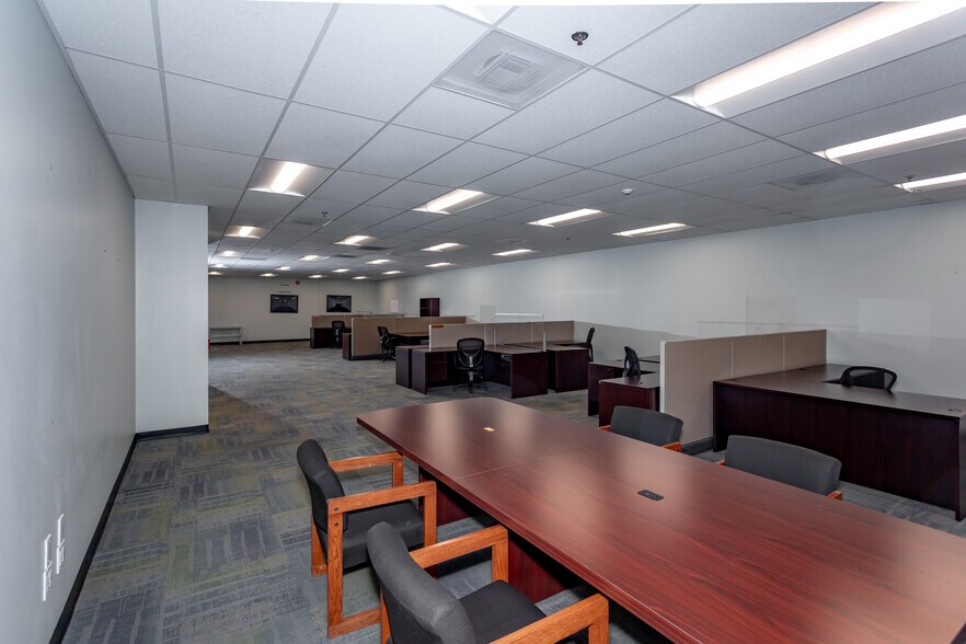 More Photos Of 10730 Bell Ct, Rancho Cucamonga Warehouse For Lease