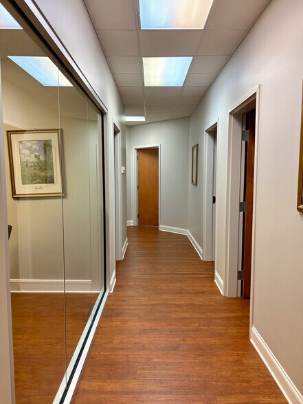 More Photos Of 2435 Lynn Rd, Raleigh Office For Sale
