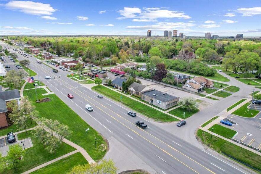 More Photos Of 27445 Southfield Rd, Southfield Medical For Sale