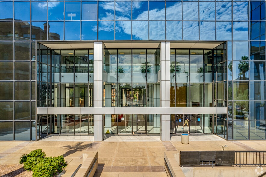More Photos Of 2020 N Central Ave, Phoenix Office For Lease