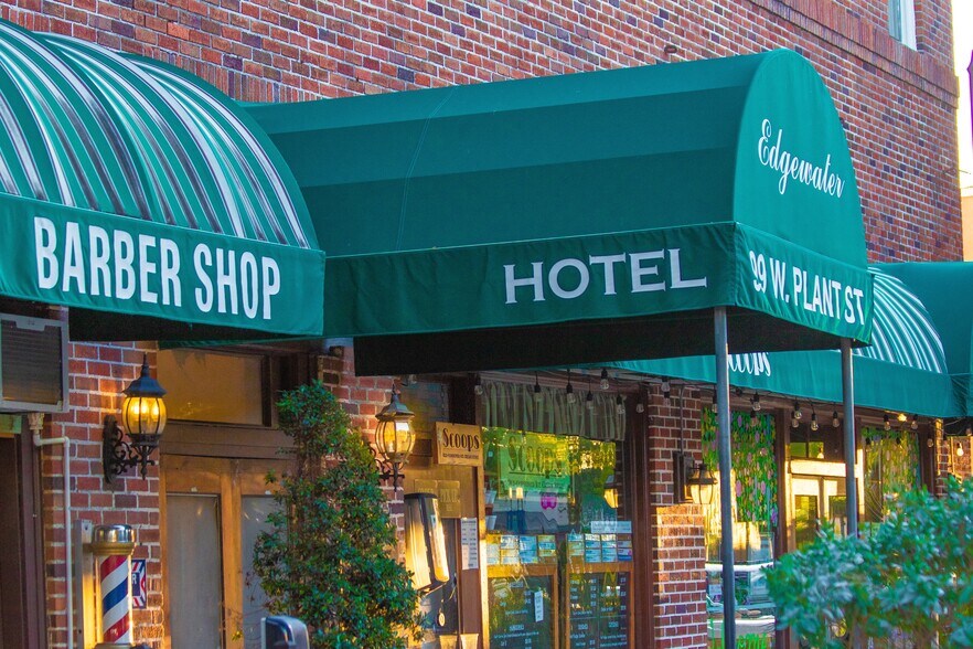 More Photos Of 99 W Plant St, Winter Garden Hotel For Sale