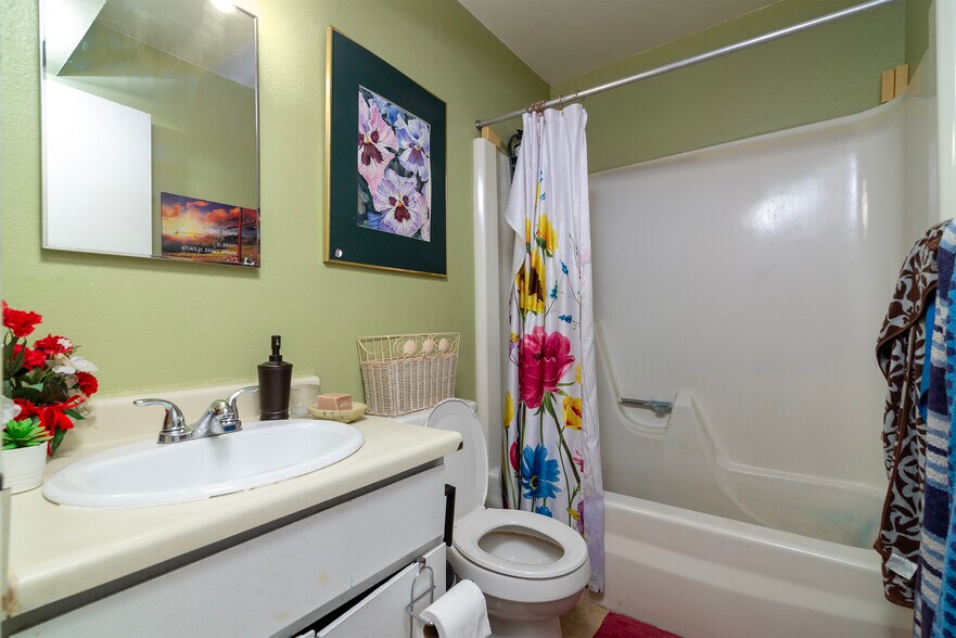 More Photos Of 2444 E Willetta St, Phoenix Multifamily For Sale