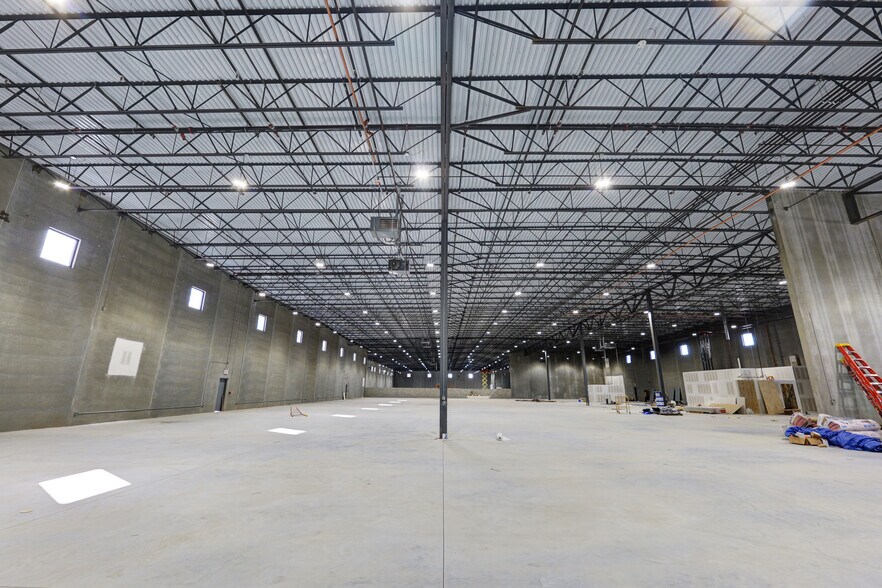 More Photos Of 900 North Ave, Plainfield Warehouse For Lease