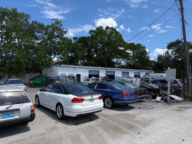 More Photos Of 13413 N Nebraska Ave, Tampa Auto Repair For Lease