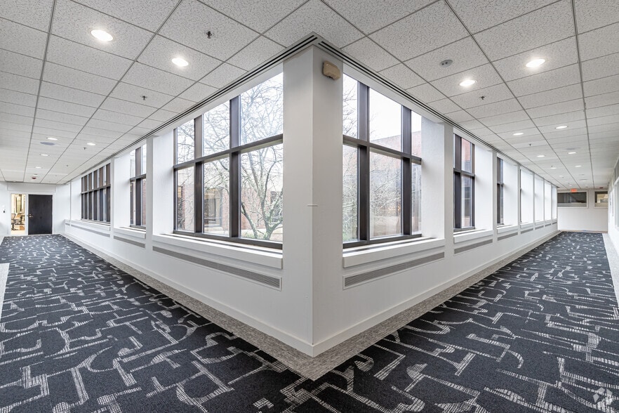 More Photos Of 67 Hunt St, Agawam Medical For Lease