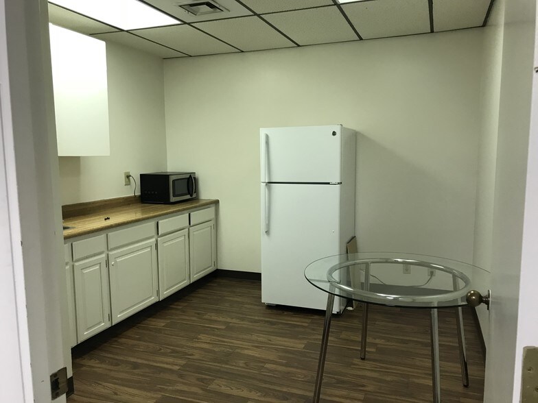 More Photos Of 2310 Paseo Del Prado, Las Vegas Unknown For Lease