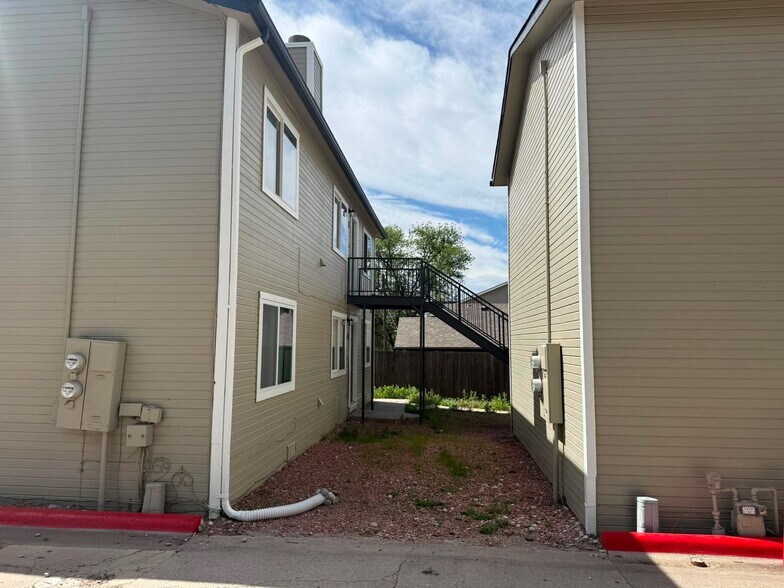 More Photos Of 1013 Bennett Ave, Colorado Springs Multifamily For Sale