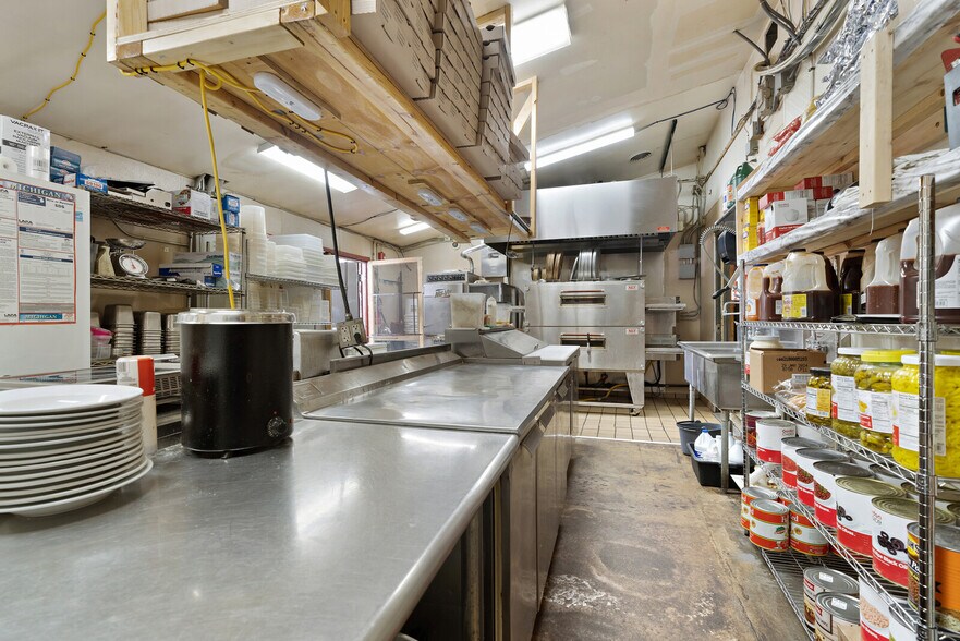 More Photos Of 8826 Gratiot Ave, Columbus Restaurant For Sale