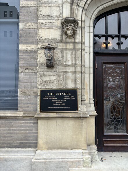 More Photos Of 114 E Eighth St, Cincinnati Loft Creative Space For Lease