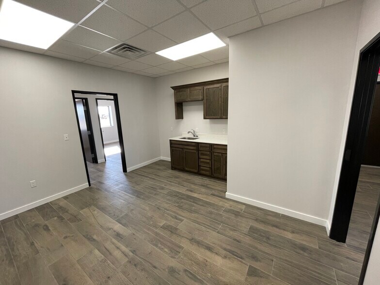 More Photos Of 9716 FM 307, Midland Warehouse For Lease