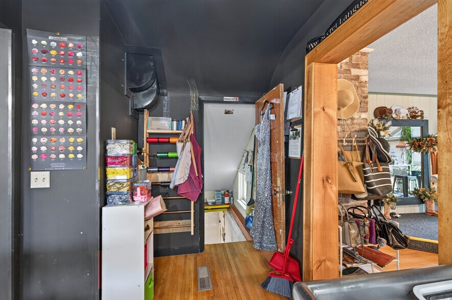 More Photos Of 418 Bench St, Taylors Falls Freestanding For Sale