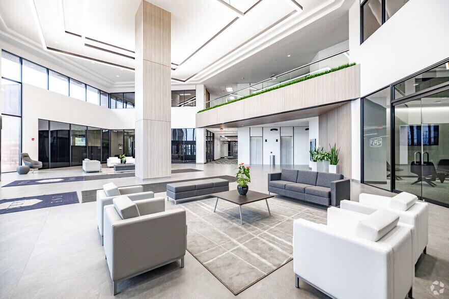 More Photos Of 11414 W Park Pl, Milwaukee Unknown For Lease