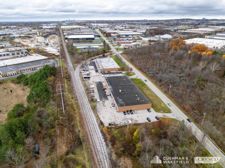 More Photos Of 27000 Richmond Rd, Solon Unknown For Lease