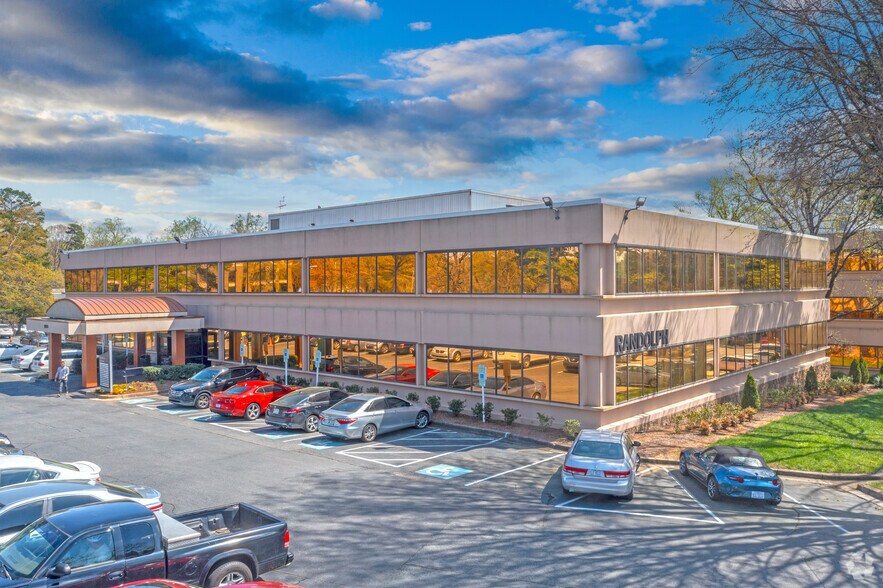 More Photos Of 3541 Randolph Rd, Charlotte Unknown For Lease