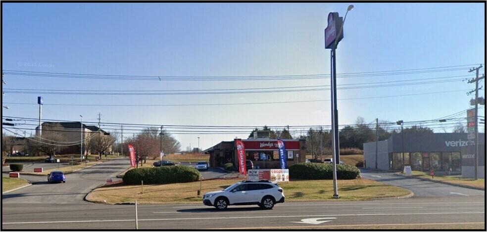 More Photos Of 2240 N Charles G Seivers Blvd, Clinton Fast Food For Lease