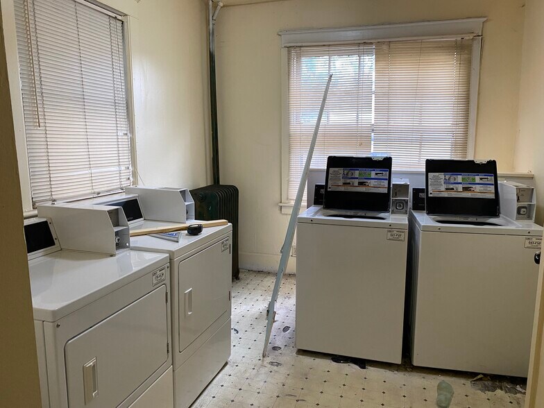 More Photos Of 38 S Main Ave, Albany Multifamily For Sale