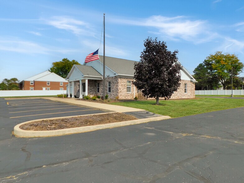 More Photos Of 769 N Blackhawk Blvd, Rockton Office For Lease