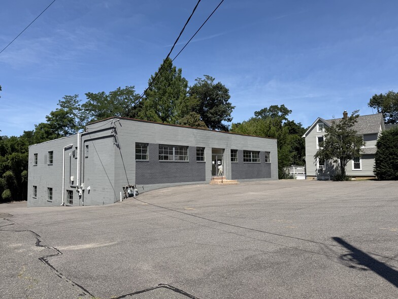 More Photos Of 26 Valley Rd, Port Washington Industrial For Sale