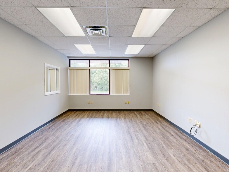 More Photos Of 3123 W 12th St, Erie Medical For Lease