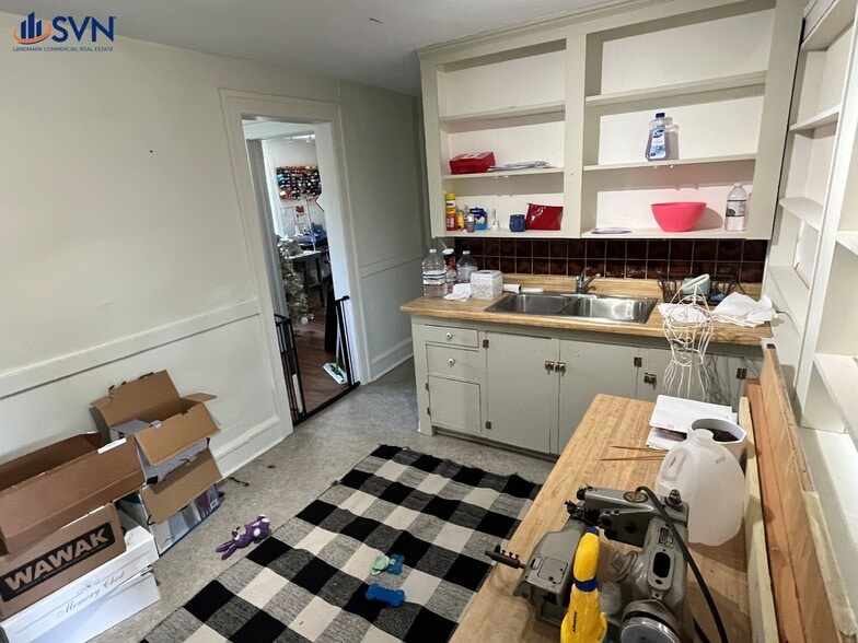 More Photos Of 217 S Third St, Geneva Storefront Retail Office For Lease