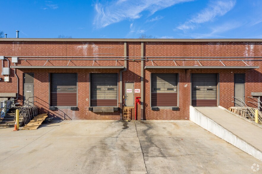 More Photos Of 14201 S Lakes Dr, Charlotte Unknown For Lease