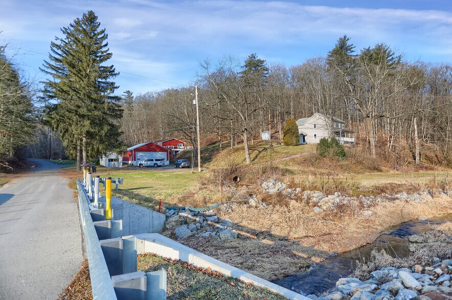 More Photos Of 703 Dauva Luch Rd, Herndon Land For Sale