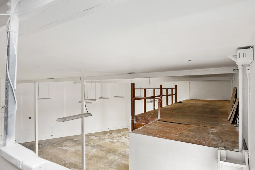 More Photos Of 4931 Venice Blvd, Los Angeles Storefront For Lease