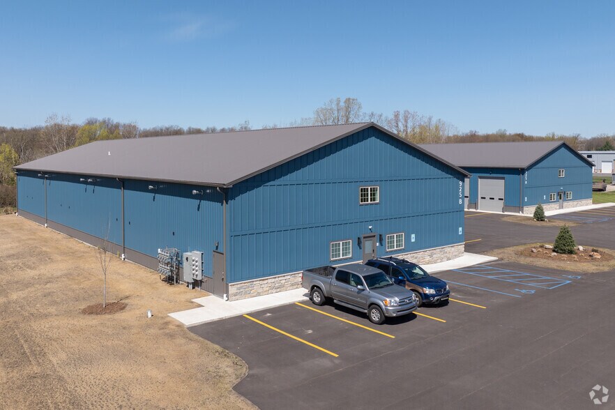 More Photos Of 925 O E Bieri Ind Dr, Lowell Industrial For Lease