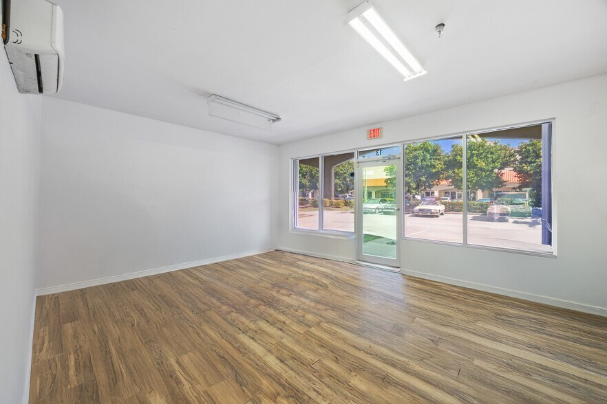 More Photos Of 15420 SW 136th St, Miami Service For Lease