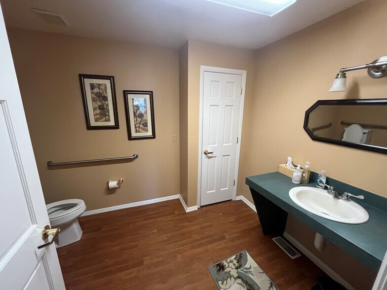 More Photos Of 2231 Old Emmorton Rd, Bel Air Office For Sale