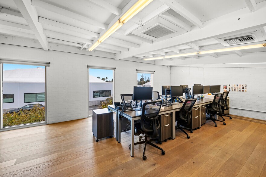 More Photos Of 11240 Playa Ct, Culver City Loft Creative Space For Sale