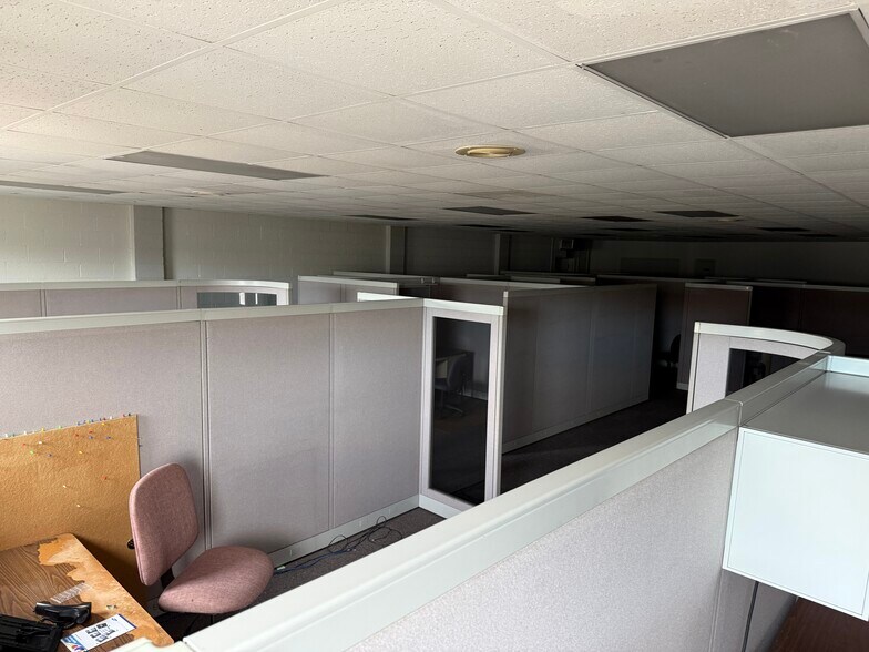 More Photos Of 731 Gratiot Ave, Saginaw Loft Creative Space For Lease