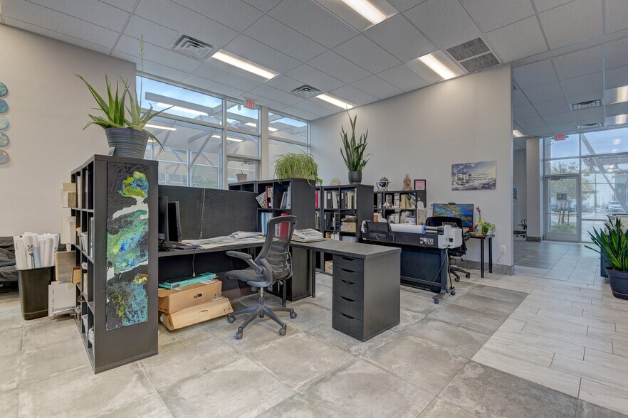 More Photos Of 6807 Ponderosa Way, Las Vegas Office For Lease