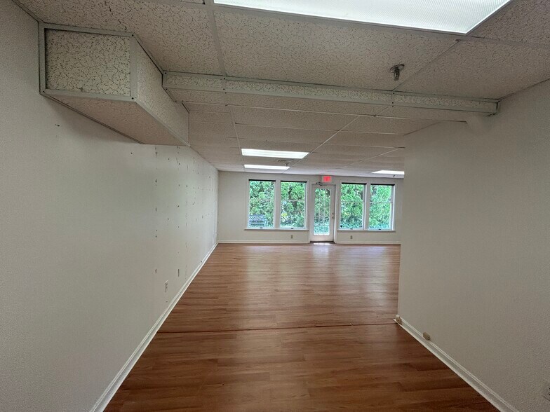 More Photos Of 812 Main St, Osterville Office Residential For Lease