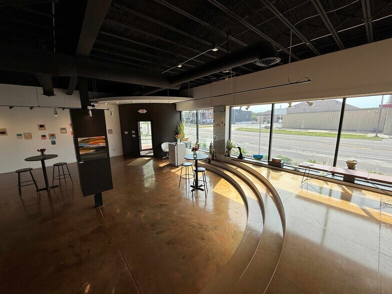 More Photos Of 808 3rd Ave SE, Cedar Rapids General Retail For Sale