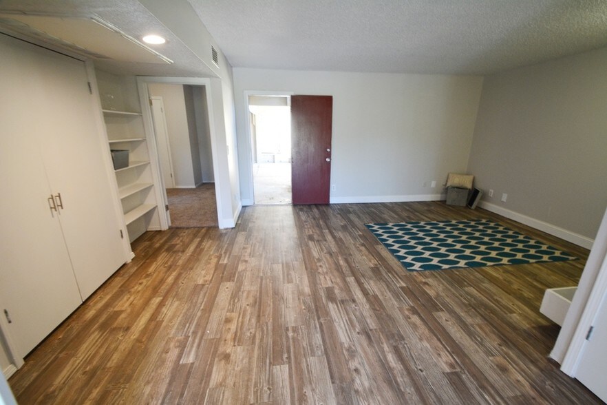 More Photos Of 3218 S 93rd East Ave, Tulsa Apartments For Sale