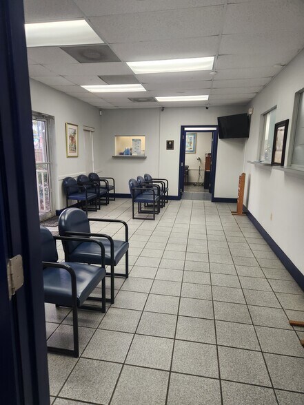 More Photos Of 8751 N 30th St, Tampa Medical For Lease