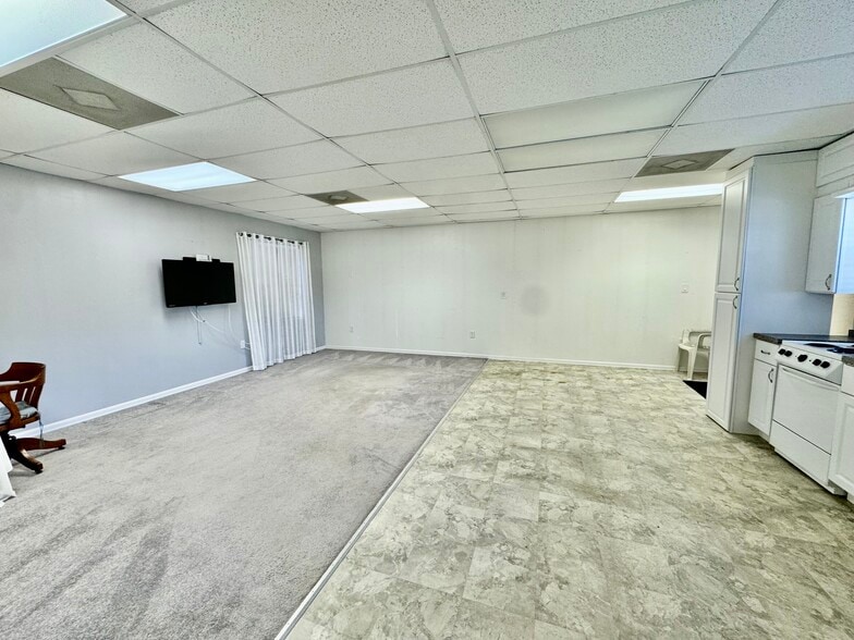 More Photos Of 1385 Touchstone Rd, North Fort Myers Flex For Sale