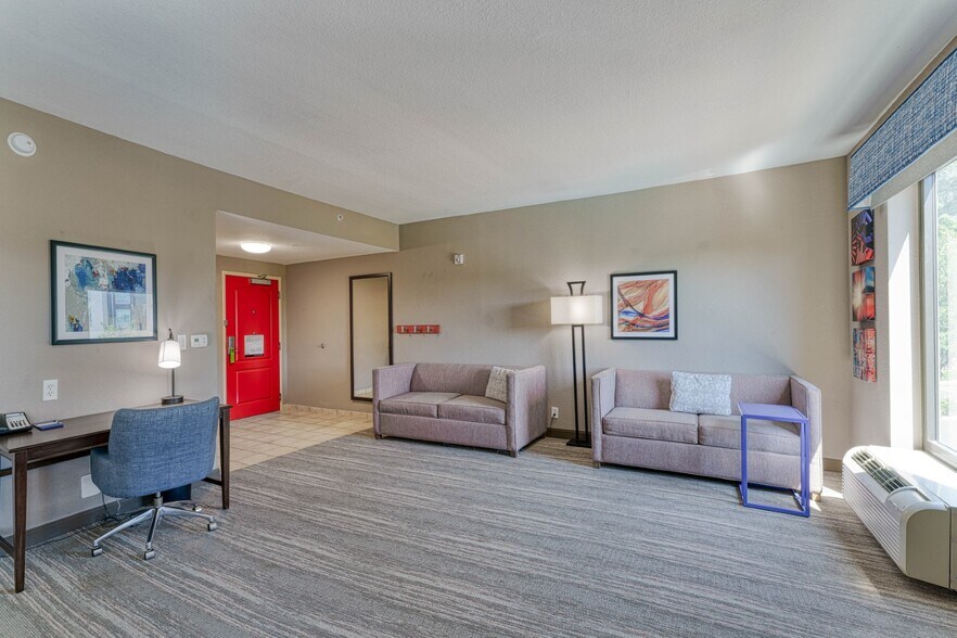 More Photos Of 321 S Lake Cortez Dr, Apopka Hospitality For Sale