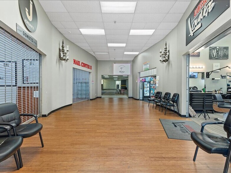 More Photos Of 8001 Rowan Rd, Cranberry Township Storefront For Lease