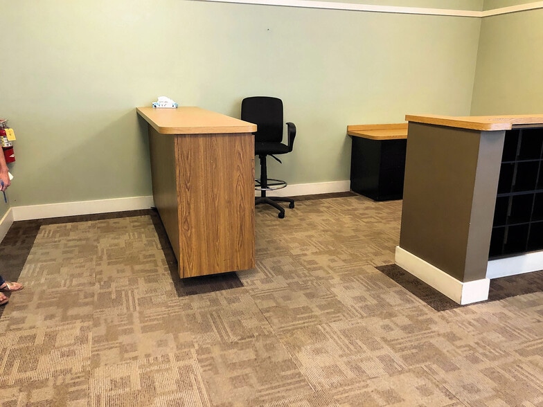 More Photos Of 120 Guthrie Ln, Brentwood Health Club For Lease